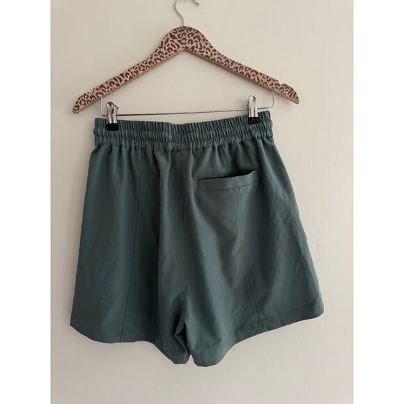 VARLEY Barket Woven Shorts in Dark Forest Size Small - Picture 6 of 8